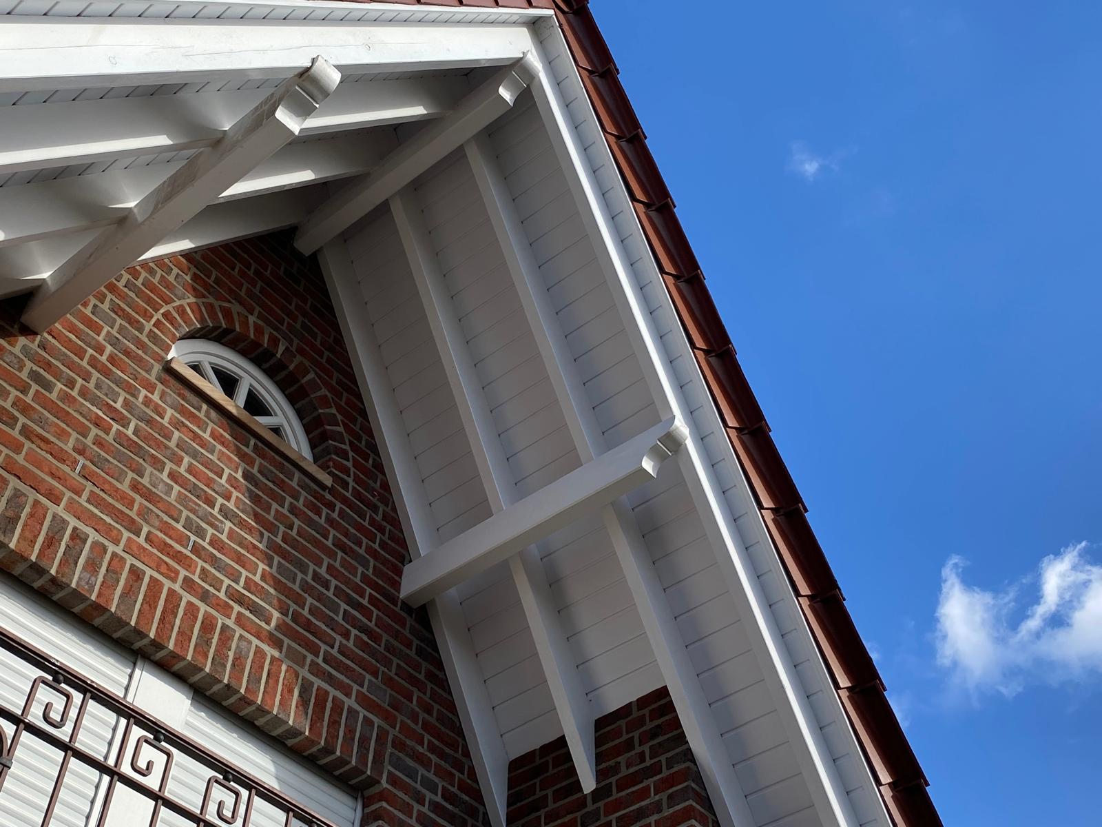 Reinigung von Dach&uuml;berst&auml;nden in D&ouml;rpen