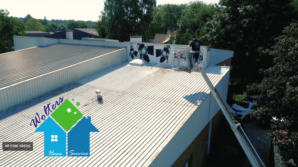 Video starten: Fachgerechte Dachreinigung D&ouml;rpen